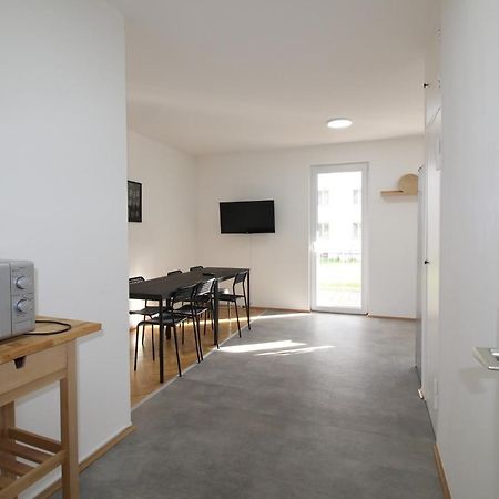 Apartmenthaus Kitzingen - Grosszuegige Wohnungen Fuer Je 6 Personen Mit Balkon Exterior photo